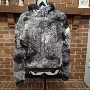 NWOT Z BY ZELLA HOODED SWEATSHIRT SMALL